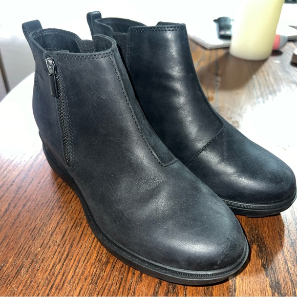 Sorel Evie II Wm’s  Boots Sz 7.5M Wedge Heel Black Leather Side Zip Ankle Bootie - Picture 1 of 12